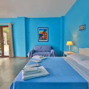 villa-i-giardini-di-limoni-by-klabhouse.sicilyhotelsitaly.net/