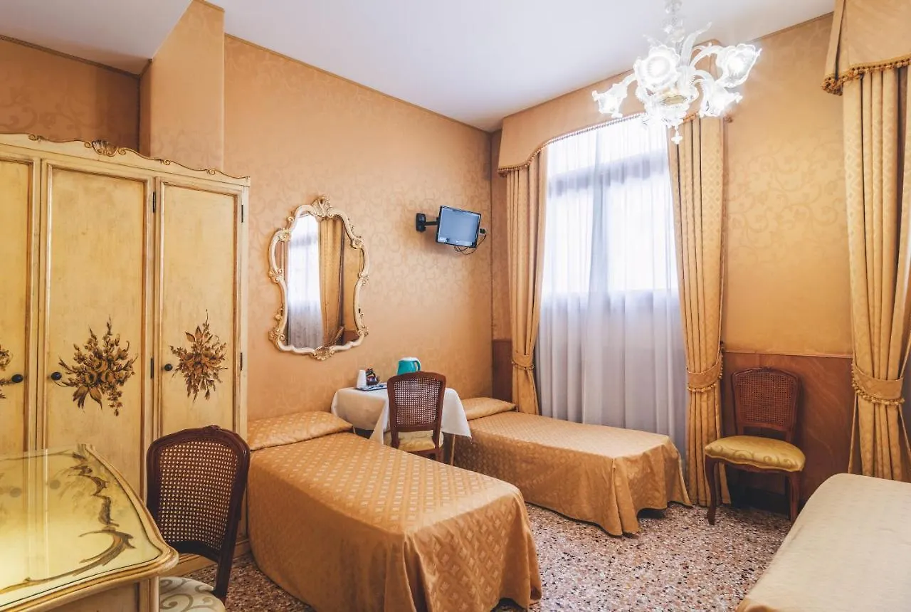 Hotel Al Malcanton Wenecja 2*,